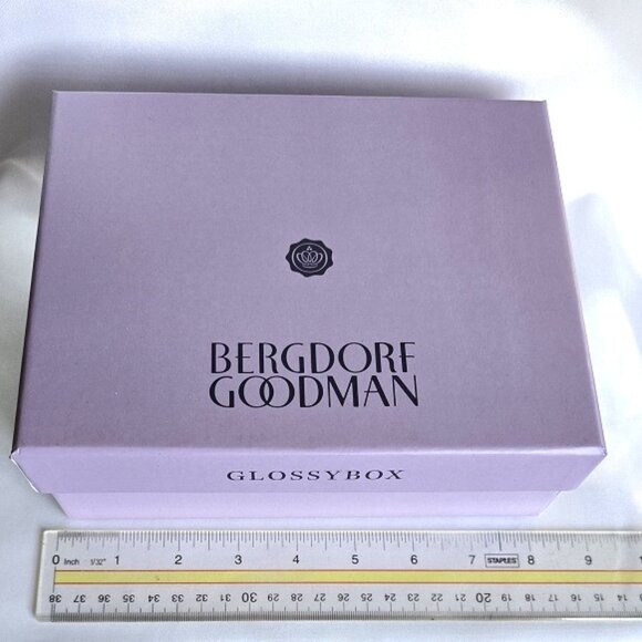 Bergdorf Goodman Lavender Gift Box with Ribbon & Tissue 8.25" x 6.5" x 2.5" - Picture 1 of 3